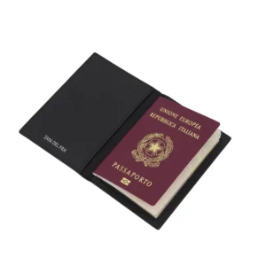 Porta passaporto in pelle personalizzato con logo stampato a caldo