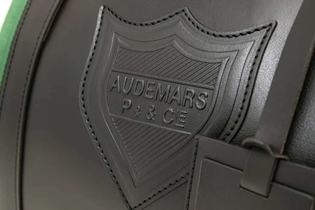 Borsone Audmars dettaglio Borsone Audemars Piguet con logo personalizzato stampa a secco