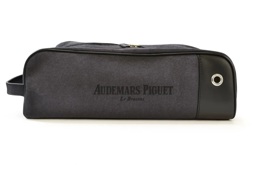 Porta scarpe da golf in tessuto e pelle, personalizzato con logo stampa a secco