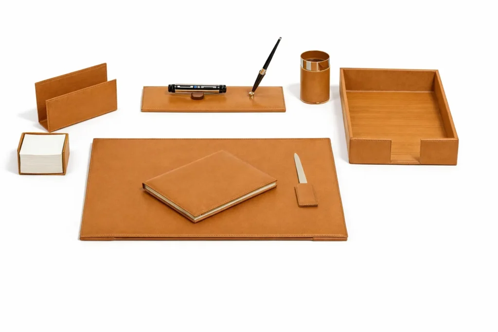 set-accessori-pelle-ufficio Set accessori in pelle ufficio, banca e assicurazioni