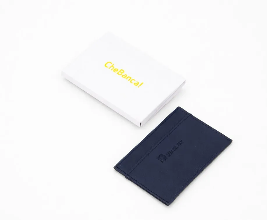 Che-banca-scatola-e-Card Scatola e card personalizzata con logo aziendale