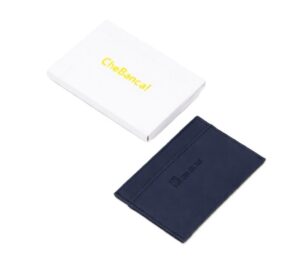 Scatola e card personalizzata con logo aziendale