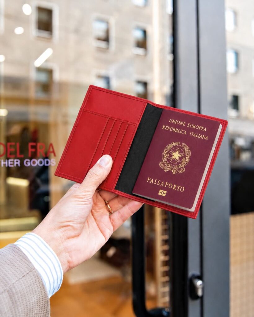 porta-passaporto Porta passaporto in pelle personalizzabile